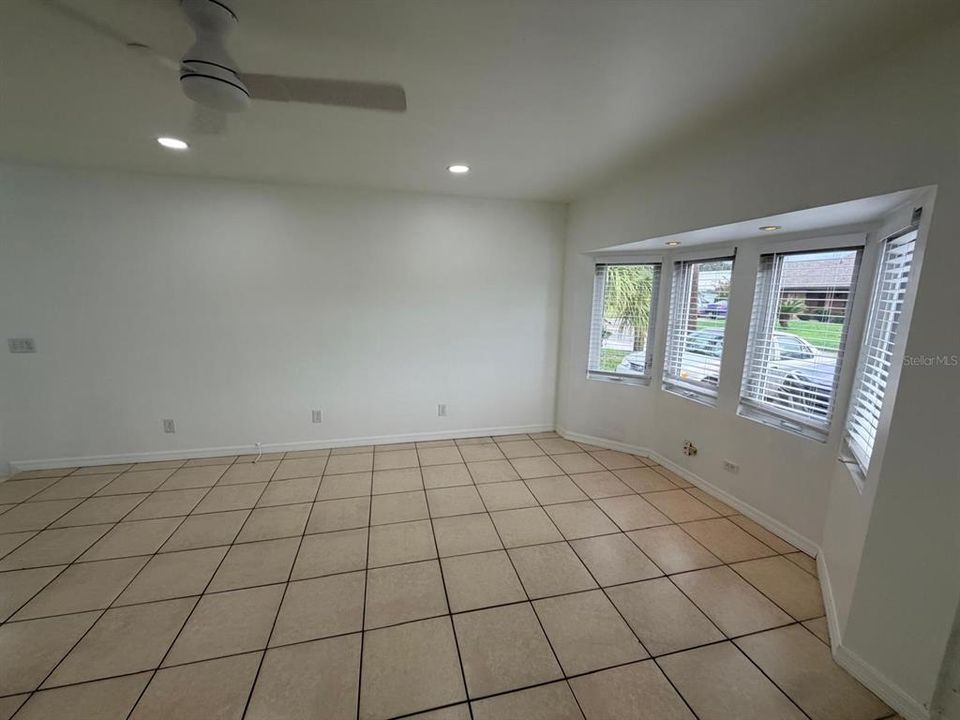 For Rent: $2,600 (4 beds, 2 baths, 1500 Square Feet)