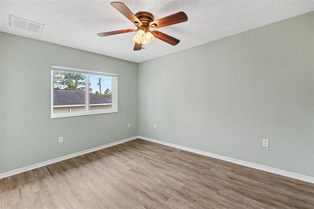 For Sale: $295,500 (3 beds, 2 baths, 1744 Square Feet)