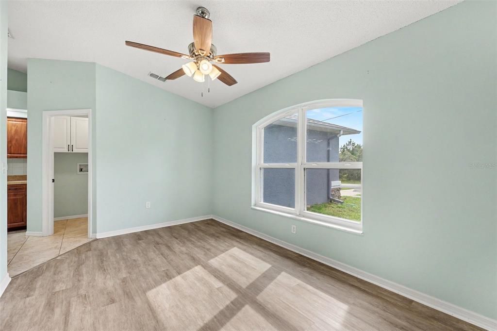 For Sale: $295,500 (3 beds, 2 baths, 1744 Square Feet)