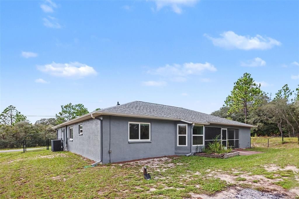 For Sale: $295,500 (3 beds, 2 baths, 1744 Square Feet)