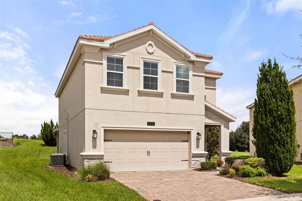 For Rent: $2,600 (3 beds, 2 baths, 2076 Square Feet)