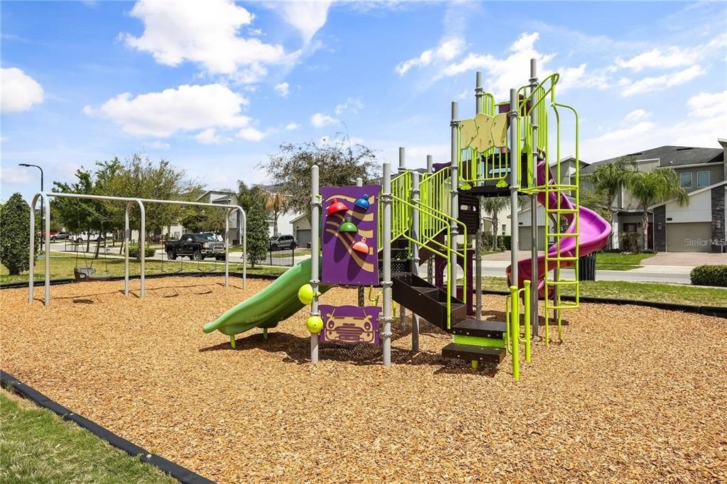 For Rent: $2,600 (3 beds, 2 baths, 2076 Square Feet)