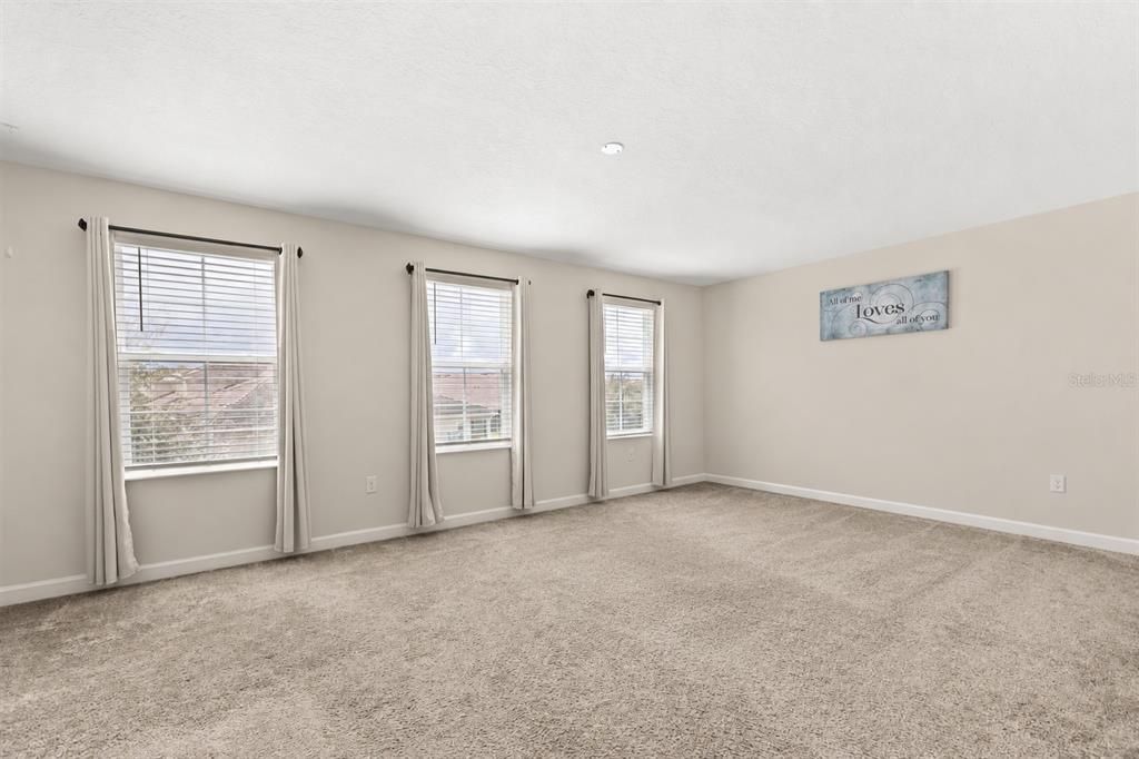 For Rent: $2,600 (3 beds, 2 baths, 2076 Square Feet)