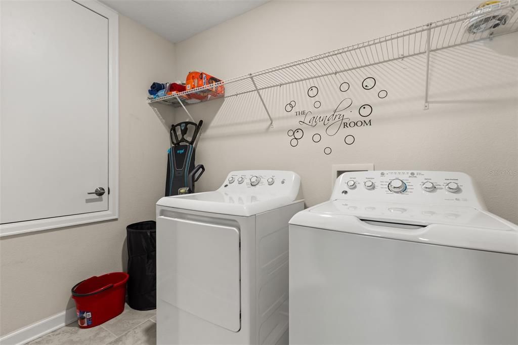 For Rent: $2,600 (3 beds, 2 baths, 2076 Square Feet)