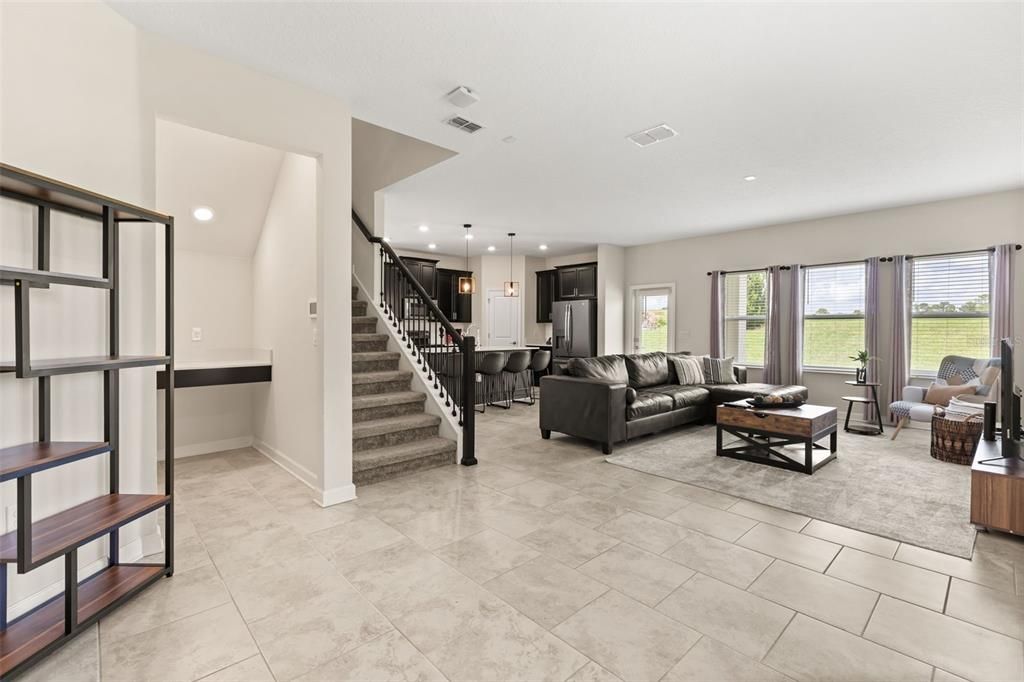For Rent: $2,600 (3 beds, 2 baths, 2076 Square Feet)