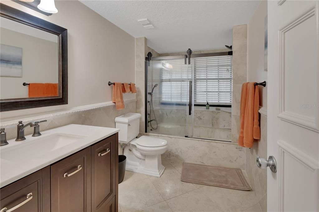 En Venta: $359,900 (2 camas, 2 baños, 1500 Pies cuadrados)