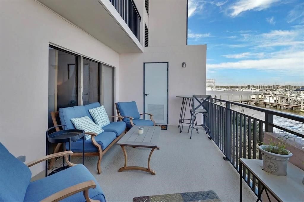 En Venta: $359,900 (2 camas, 2 baños, 1500 Pies cuadrados)