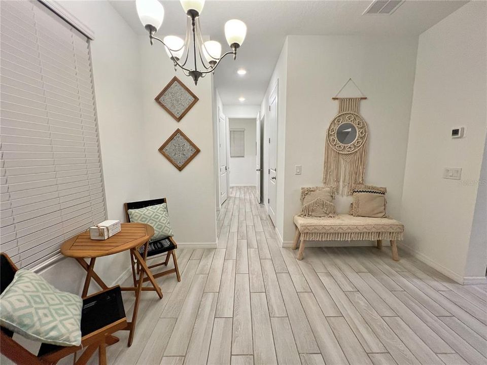 For Rent: $2,800 (3 beds, 2 baths, 2100 Square Feet)