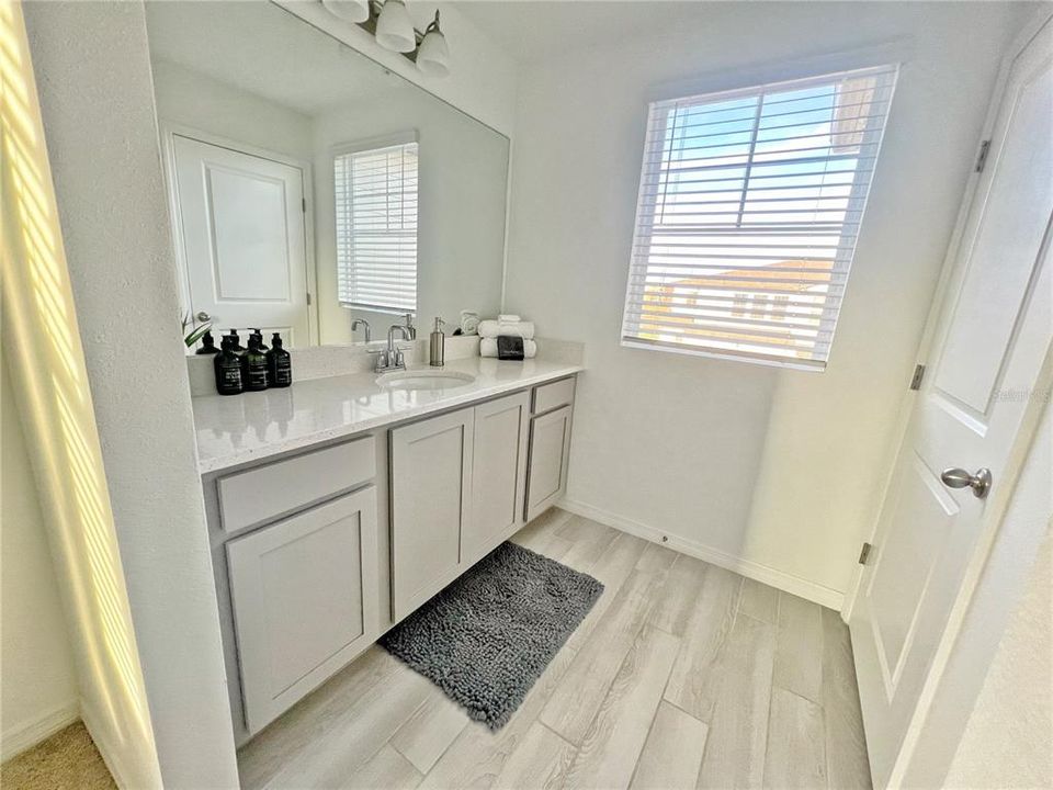For Rent: $2,800 (3 beds, 2 baths, 2100 Square Feet)