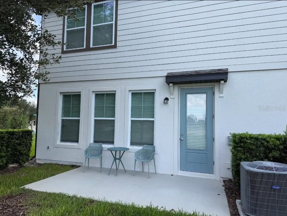 For Rent: $2,800 (3 beds, 2 baths, 2100 Square Feet)