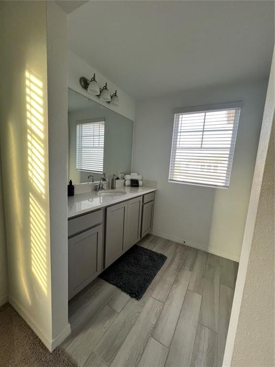 For Rent: $2,800 (3 beds, 2 baths, 2100 Square Feet)