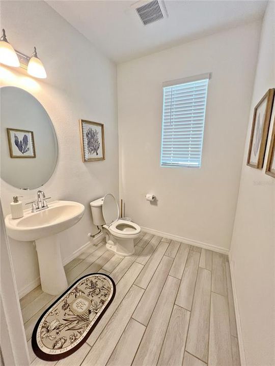 For Rent: $2,800 (3 beds, 2 baths, 2100 Square Feet)