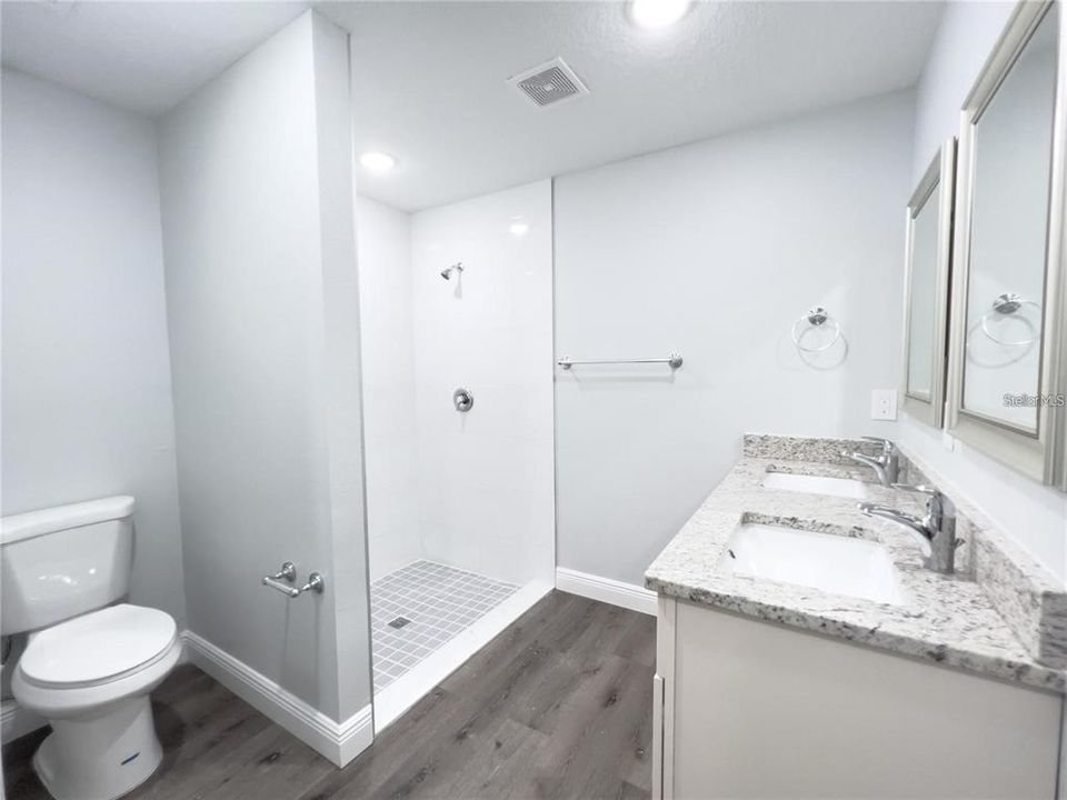 В аренду: $1,897 (3 спален, 2 ванн, 1268 Квадратных фут)