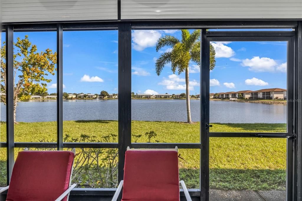 Active With Contract: $149,000 (2 beds, 2 baths, 886 Square Feet)
