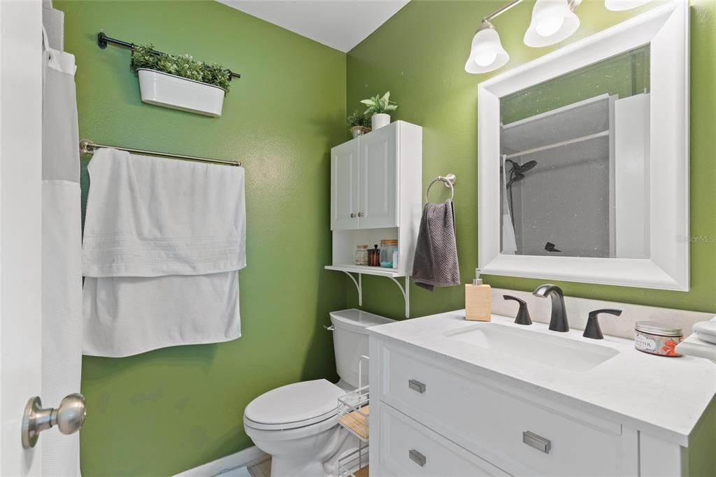 For Sale: $334,737 (2 beds, 2 baths, 931 Square Feet)