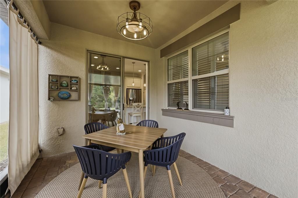 En Venta: $385,000 (3 camas, 2 baños, 1550 Pies cuadrados)