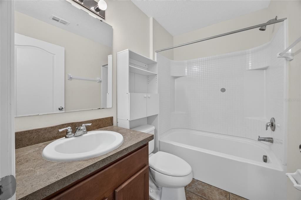 В аренду: $2,175 (3 спален, 2 ванн, 1760 Квадратных фут)