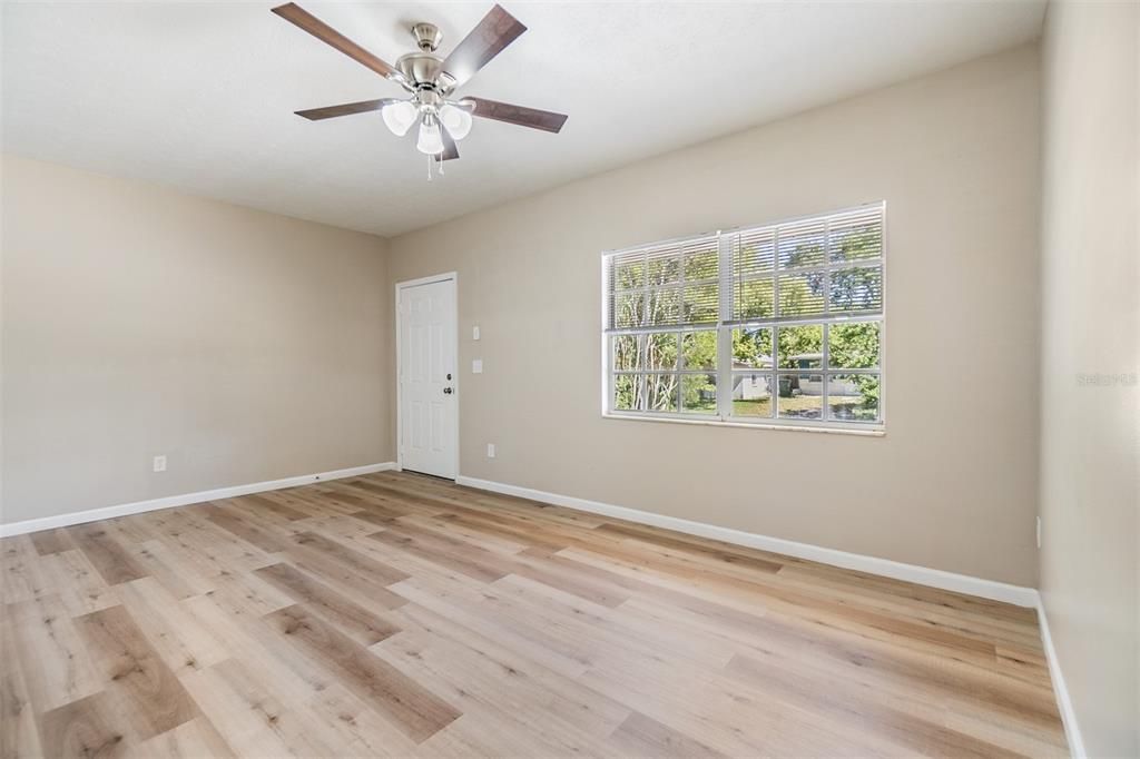 For Rent: $1,450 (2 beds, 1 baths, 850 Square Feet)