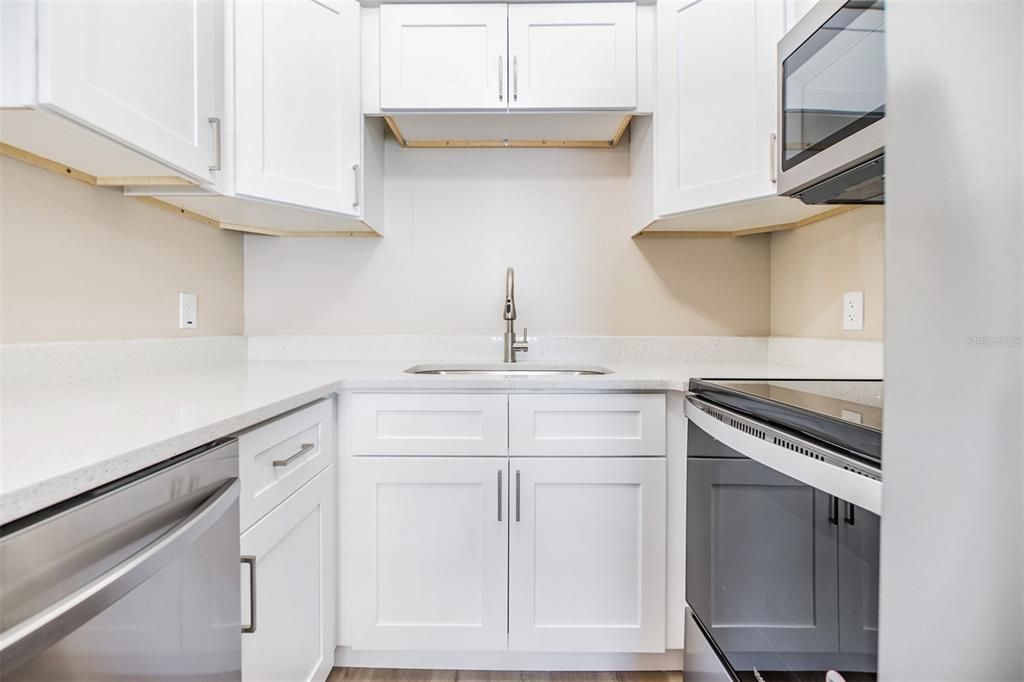 For Rent: $1,450 (2 beds, 1 baths, 850 Square Feet)
