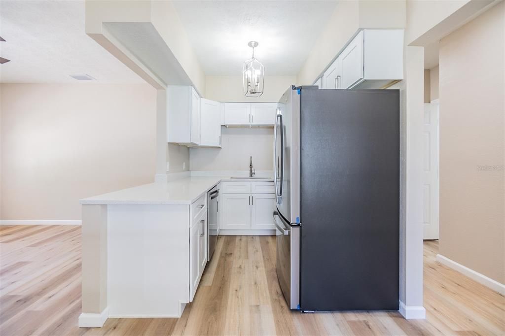 For Rent: $1,450 (2 beds, 1 baths, 850 Square Feet)
