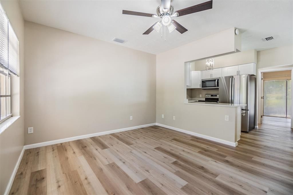 For Rent: $1,450 (2 beds, 1 baths, 850 Square Feet)