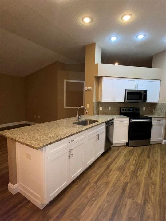 En Renta: $2,995 (4 camas, 2 baños, 1742 Pies cuadrados)