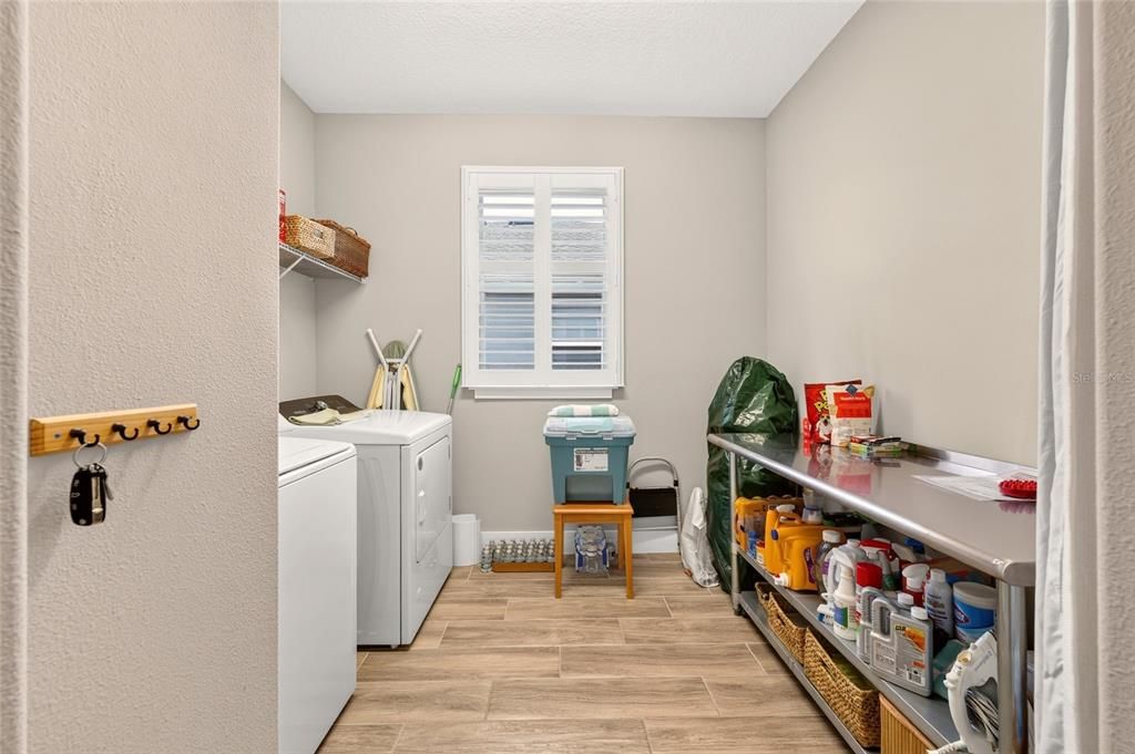 En Venta: $469,000 (2 camas, 2 baños, 2056 Pies cuadrados)