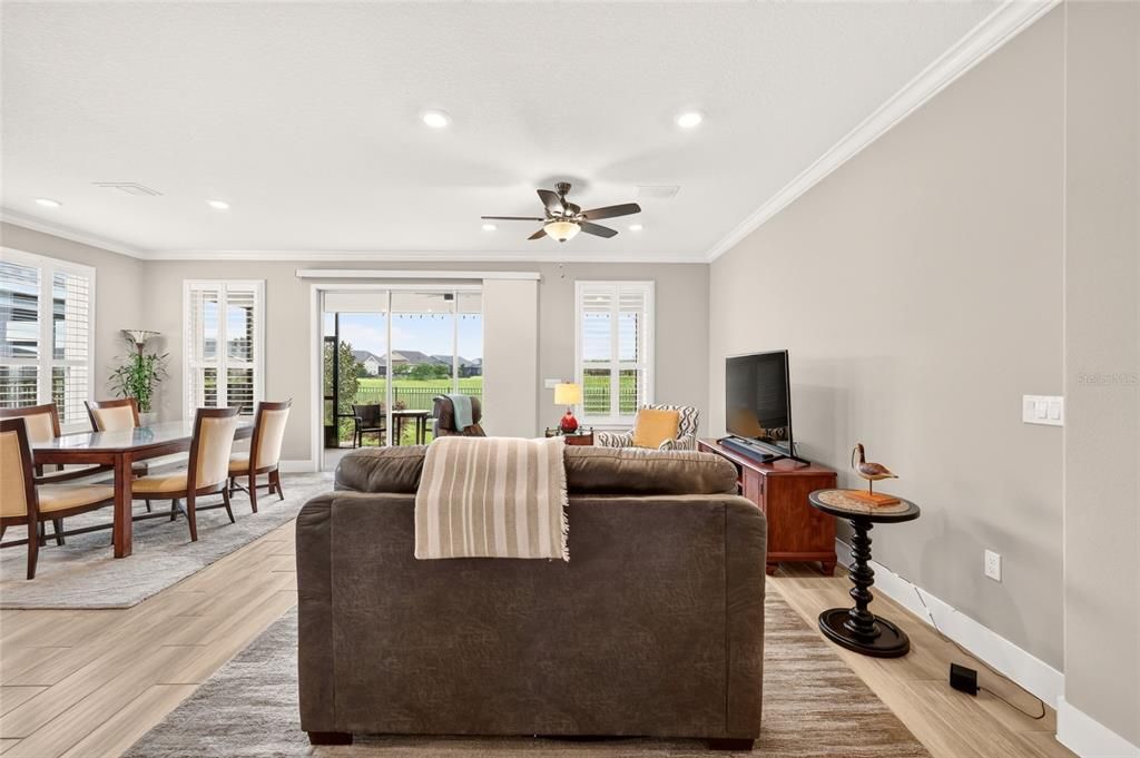 En Venta: $469,000 (2 camas, 2 baños, 2056 Pies cuadrados)