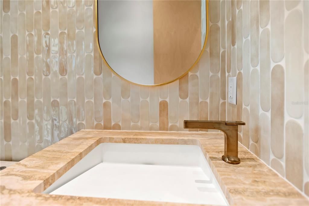 出租: $5,000 (3 贝兹, 2 浴室, 2069 平方英尺)