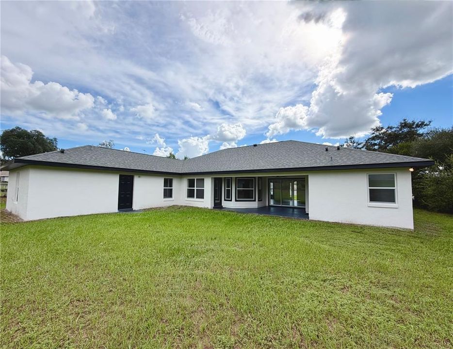 For Sale: $298,900 (4 beds, 3 baths, 2585 Square Feet)