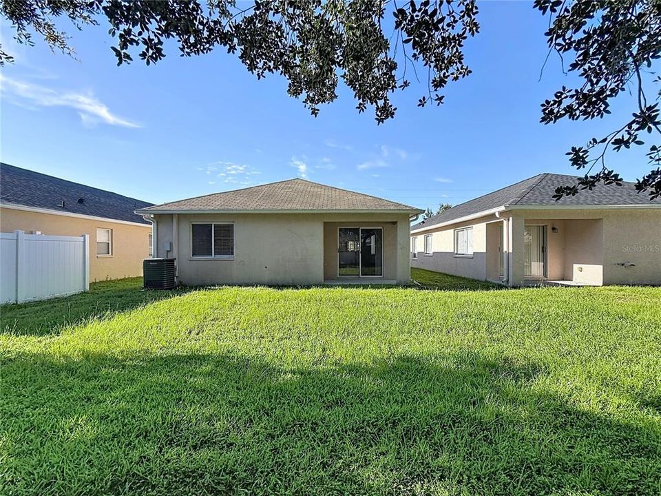 For Sale: $299,900 (3 beds, 2 baths, 1263 Square Feet)