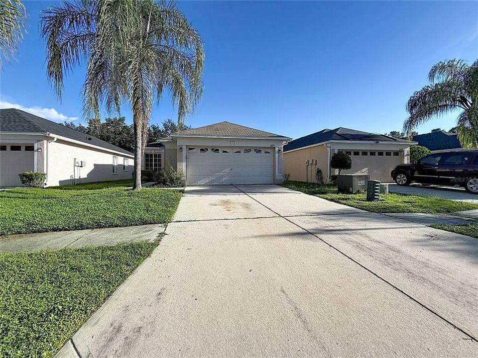 For Sale: $299,900 (3 beds, 2 baths, 1263 Square Feet)