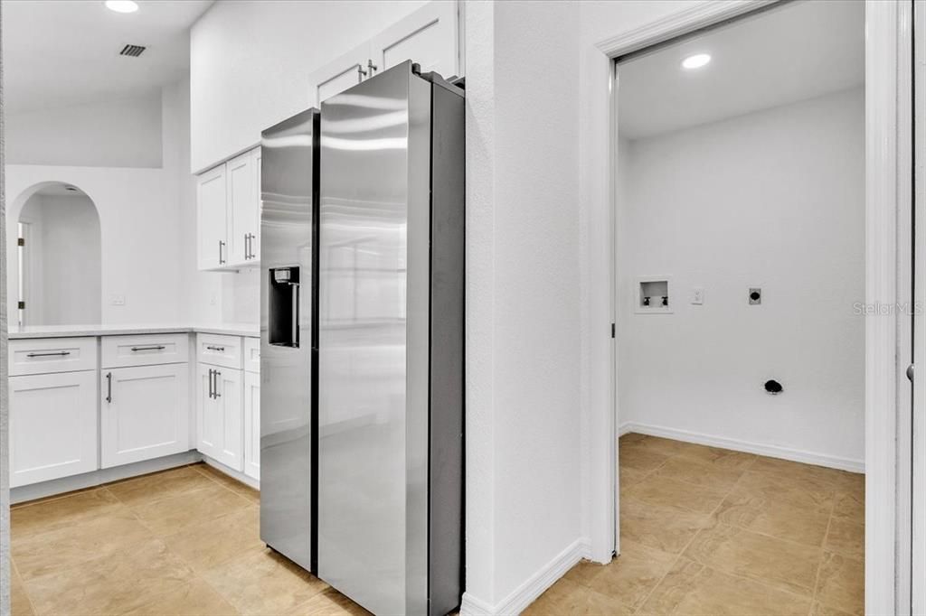 Под контрактом: $349,000 (3 спален, 2 ванн, 1732 Квадратных фут)