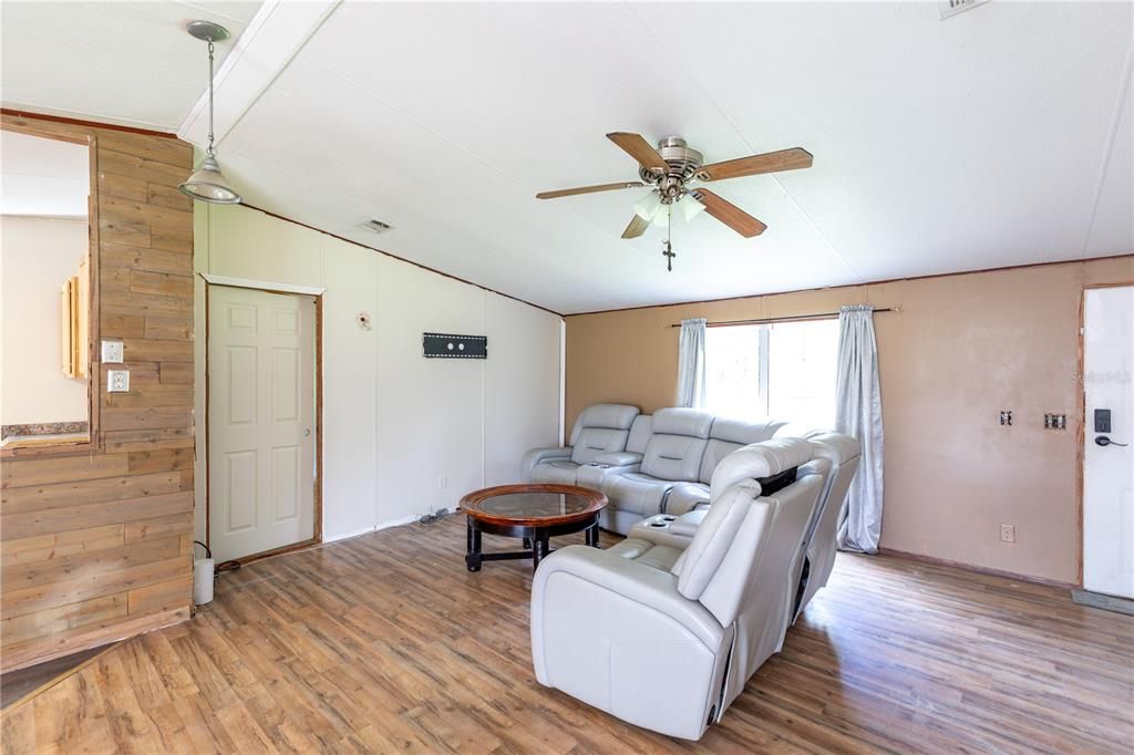 For Sale: $239,900 (4 beds, 2 baths, 2240 Square Feet)