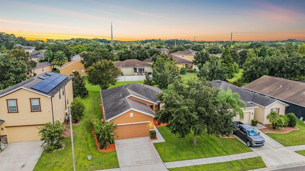For Rent: $2,000 (3 beds, 2 baths, 1448 Square Feet)