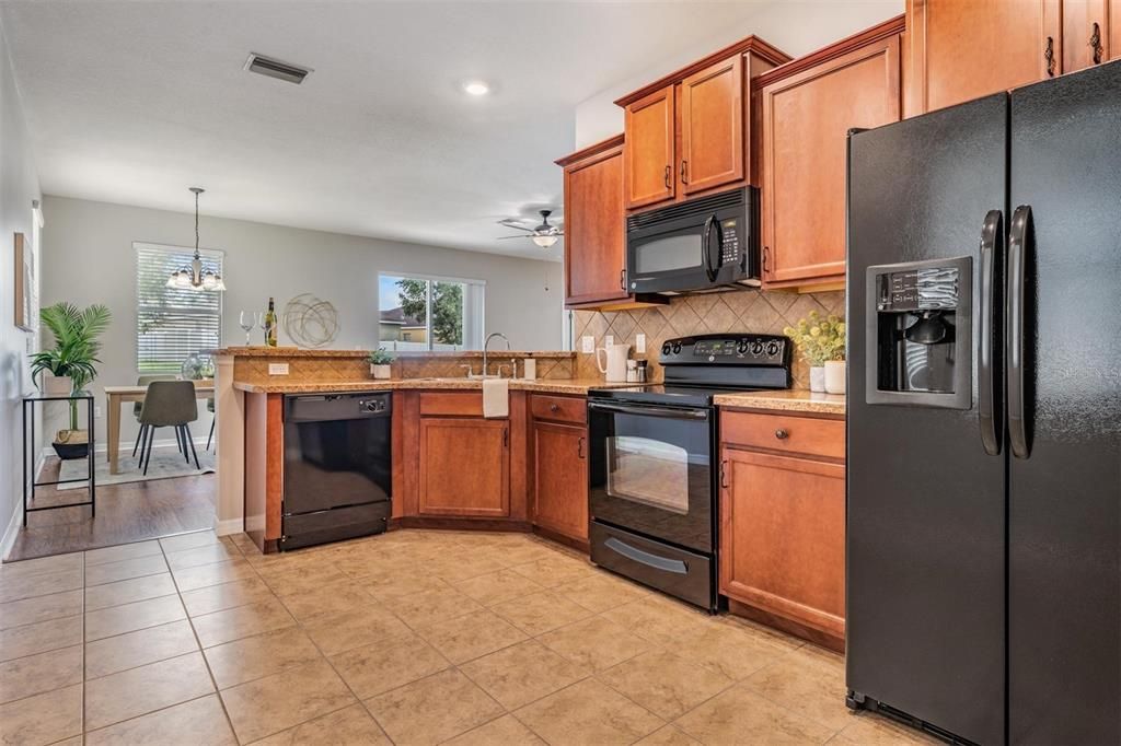 For Rent: $2,000 (3 beds, 2 baths, 1448 Square Feet)