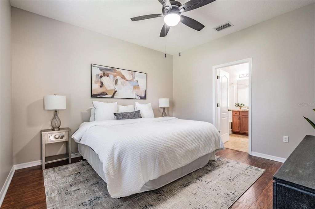 For Rent: $2,000 (3 beds, 2 baths, 1448 Square Feet)