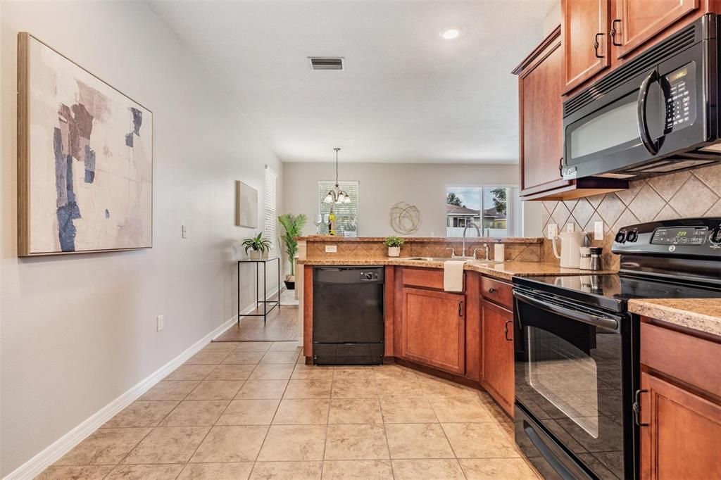 For Rent: $2,000 (3 beds, 2 baths, 1448 Square Feet)