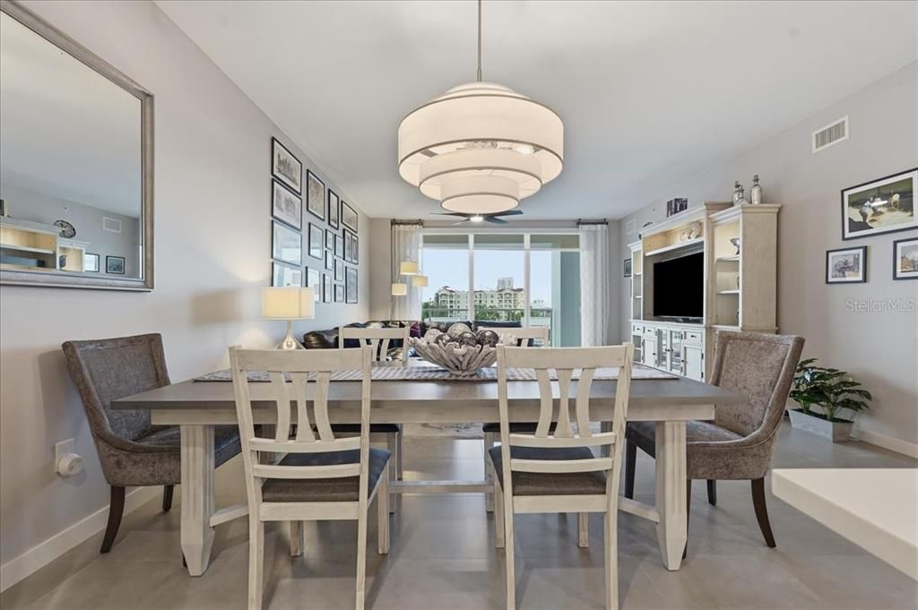 En Venta: $860,000 (2 camas, 2 baños, 1789 Pies cuadrados)