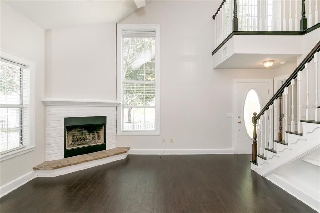 For Rent: $2,395 (3 beds, 3 baths, 1730 Square Feet)