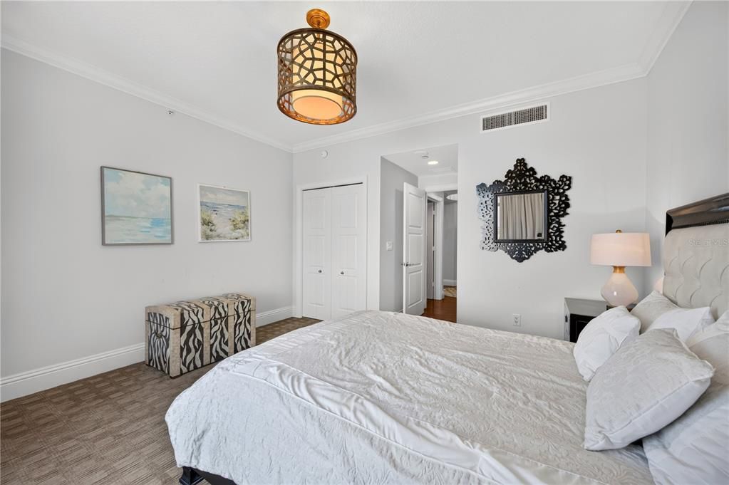 For Sale: $2,790,000 (3 beds, 2 baths, 2181 Square Feet)
