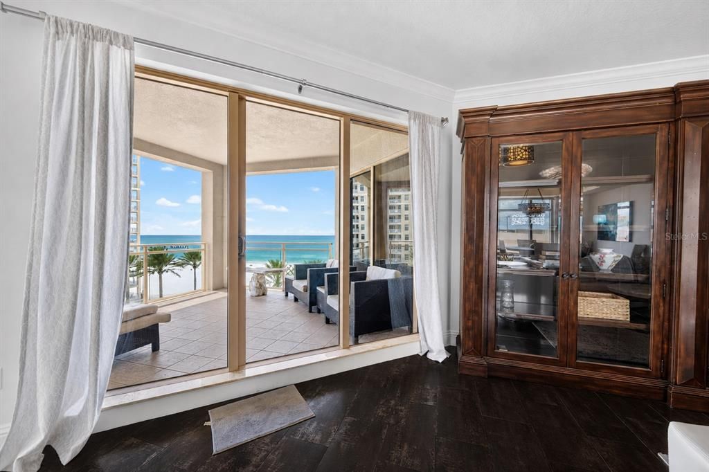 For Sale: $2,790,000 (3 beds, 2 baths, 2181 Square Feet)
