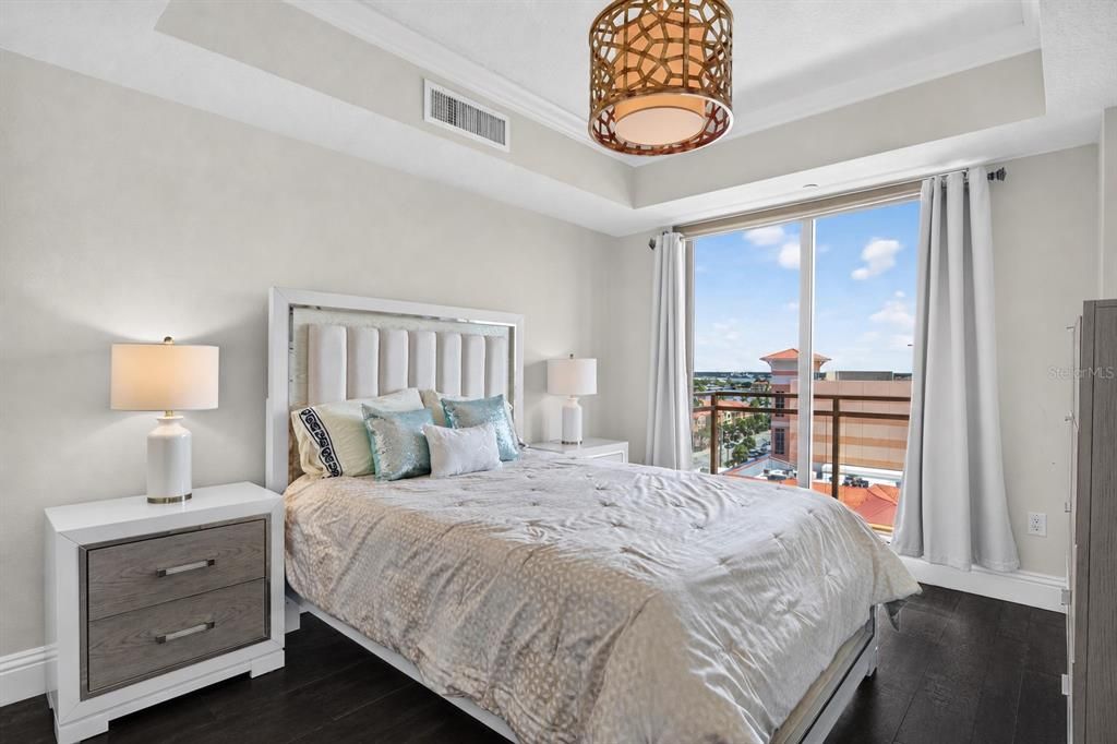 For Sale: $2,790,000 (3 beds, 2 baths, 2181 Square Feet)