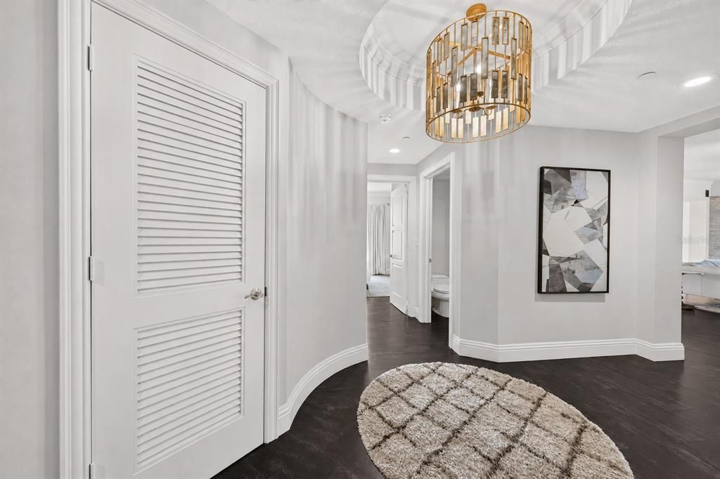 For Sale: $2,790,000 (3 beds, 2 baths, 2181 Square Feet)