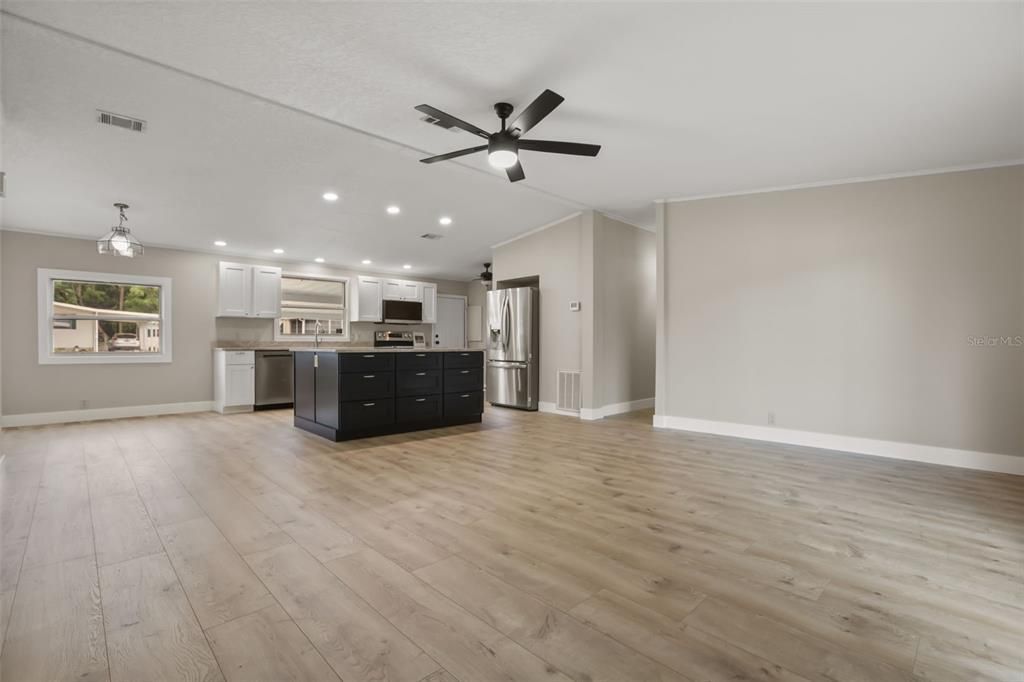 For Sale: $235,000 (3 beds, 2 baths, 1344 Square Feet)