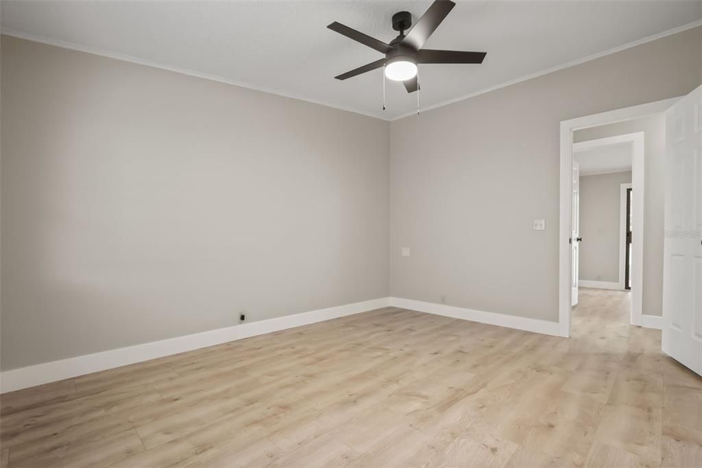 For Sale: $235,000 (3 beds, 2 baths, 1344 Square Feet)