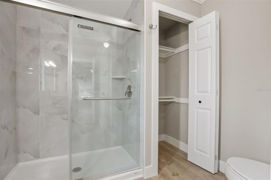For Sale: $235,000 (3 beds, 2 baths, 1344 Square Feet)