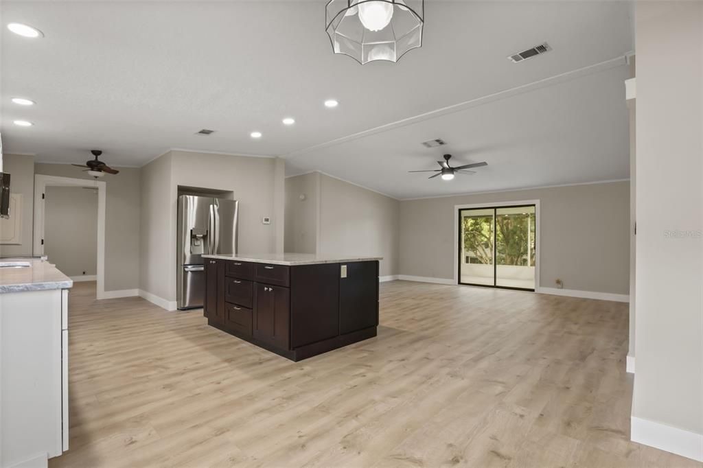 For Sale: $235,000 (3 beds, 2 baths, 1344 Square Feet)