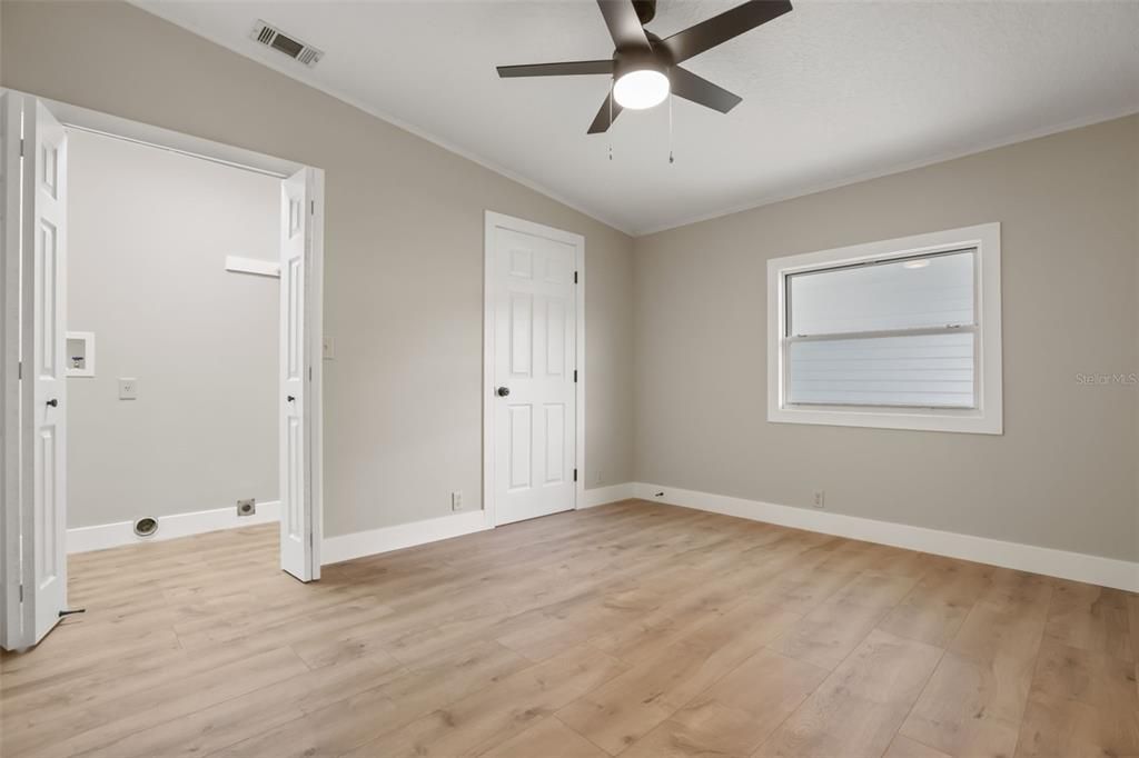 For Sale: $235,000 (3 beds, 2 baths, 1344 Square Feet)