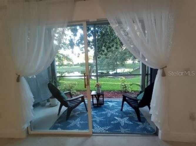 For Sale: $144,400 (1 beds, 1 baths, 738 Square Feet)